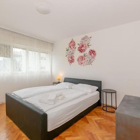 Apartment Omiska Спліт Екстер'єр фото