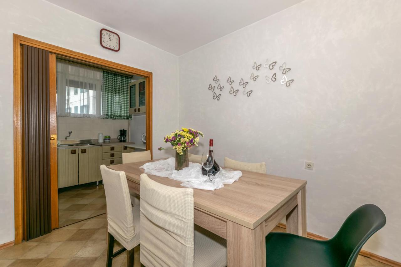 Apartment Omiska Спліт Екстер'єр фото