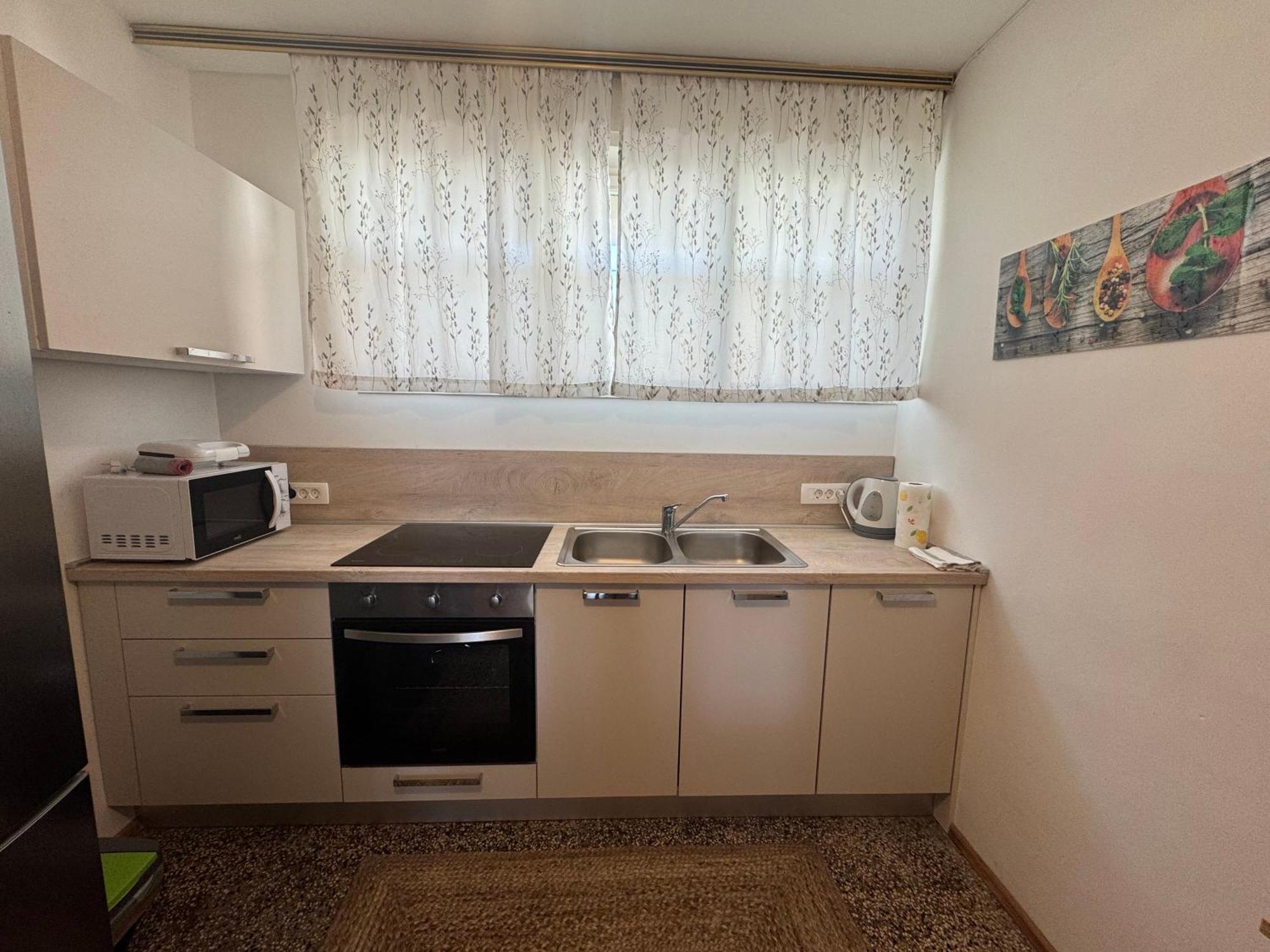 Apartment Omiska Спліт Екстер'єр фото